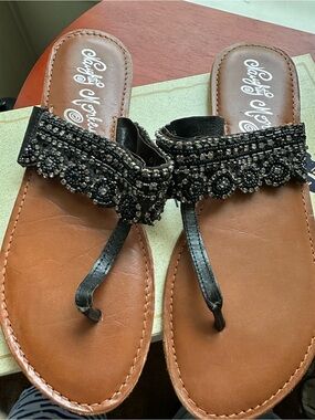 Cherish Black Beaded Toe-Post Sandals with Brown Footbed